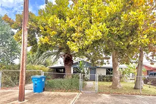 208 N Washington Blvd, Port O'Connor, TX 77982 - Photo 34