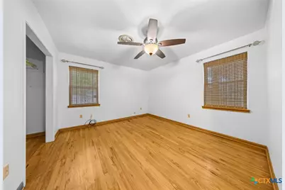 410 E Avenue B, Copperas Cove, TX 76522 - Photo 6