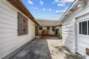 410 E Avenue B, Copperas Cove, TX 76522 - Photo 32