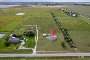 1849 Royal Rd, Port Lavaca, TX 77979 - Photo 2