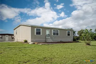 1849 Royal Rd, Port Lavaca, TX 77979 - Photo 2