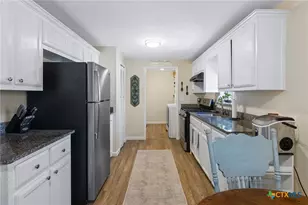 4633 Evelyn St, Corpus Christi, TX 78415 - Photo 10