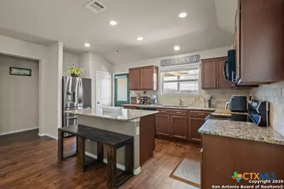 128 Field Ridge, New Braunfels, TX 78130 - Photo 8