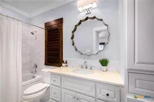 1945 Hoffmann Ln, New Braunfels, TX 78132 - Photo 40