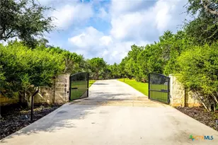 1945 Hoffmann Ln, New Braunfels, TX 78132 - Photo 8