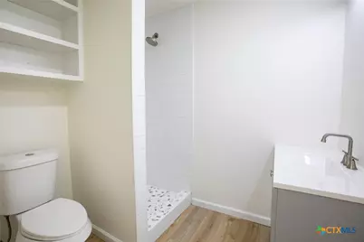 906 E Crestwood Drive, Victoria, TX 77901 - Photo 10