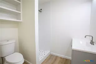 906 E Crestwood Dr, Victoria, TX 77901 - Photo 10