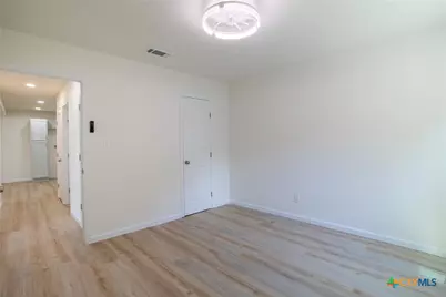 906 E Crestwood Drive, Victoria, TX 77901 - Photo 12