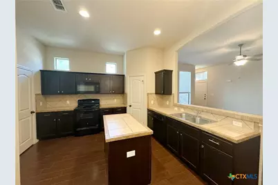 602 Creekside Circle, New Braunfels, TX 78130 - Photo 8