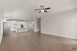 6533 Crockett Cv, Schertz, TX 78108 - Photo 8