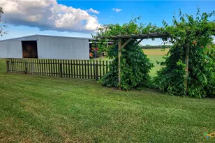 847 Oliver Rd, Victoria, TX 77904 - Photo 10