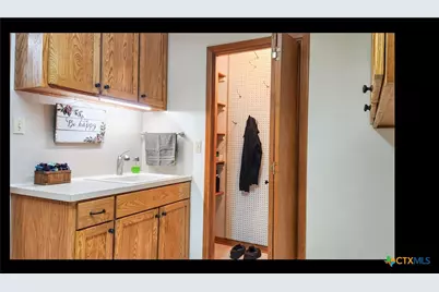 847 Oliver Road, Victoria, TX 77904 - Photo 18