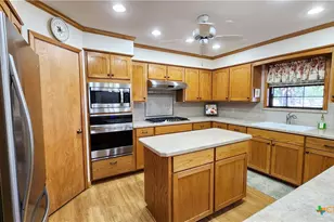 847 Oliver Rd, Victoria, TX 77904 - Photo 16