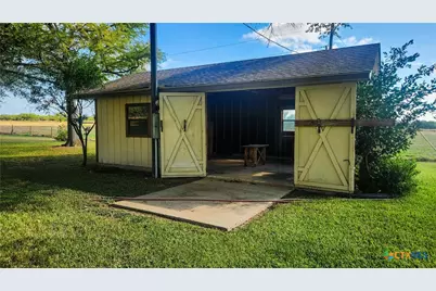 847 Oliver Road, Victoria, TX 77904 - Photo 36