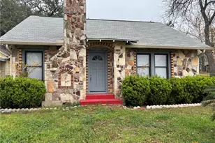 816 S Austin St, Seguin, TX 78155 - Photo 1