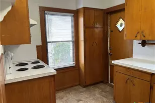 816 S Austin St, Seguin, TX 78155 - Photo 10