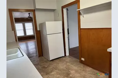 816 S Austin Street, Seguin, TX 78155 - Photo 12