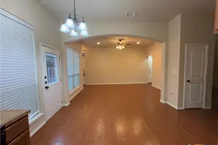 1149 Brown Rock Dr, New Braunfels, TX 78130 - Photo 4