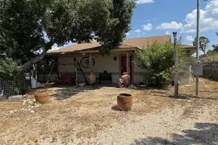 901 Madrona Dr, New Braunfels, TX 78132 - Photo 2