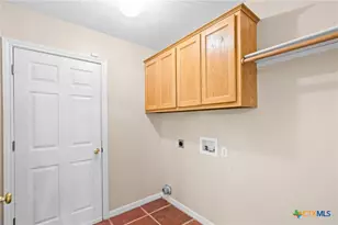 409 Newhaven St, Victoria, TX 77904 - Photo 16