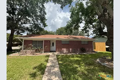 2502 E Poplar Avenue, Victoria, TX 77901 - Photo 1