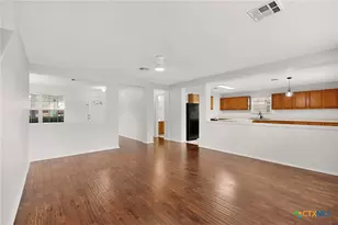 109 Comal Cove, Elgin, TX 78621 - Photo 22