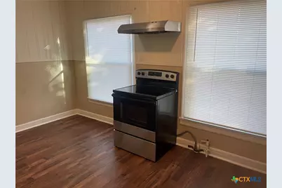 211 Lackey, Cuero, TX 77954 - Photo 8