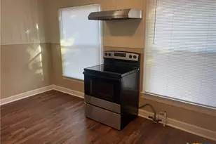 211 Lackey, Cuero, TX 77954 - Photo 8