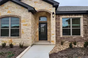 718 Eagle Claw Dr, Salado, TX 76571 - Photo 2