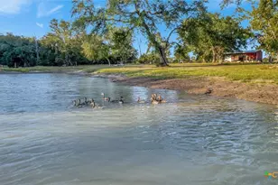 2698 Co Rd 284, Edna, TX 77957 - Photo 4