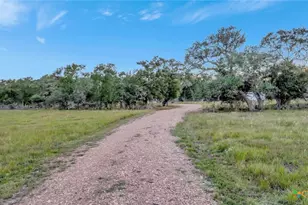2698 Co Rd 284, Edna, TX 77957 - Photo 20