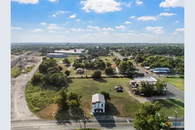 516 S College Avenue, Cameron, TX 76520 - Photo 2