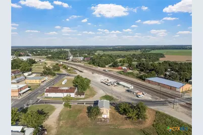 516 S College Avenue, Cameron, TX 76520 - Photo 6