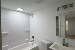 201 Lowery Dr, Port Lavaca, TX 77979 - Photo 8