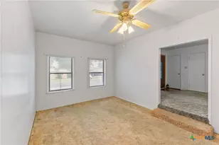 306 Margaret Lee St, Copperas Cove, TX 76522 - Photo 8