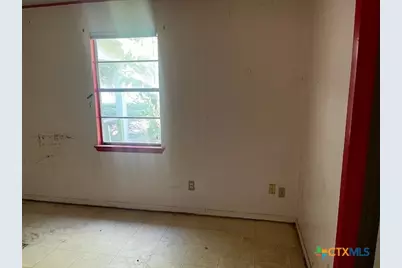 228 N Carroll Drive, Gatesville, TX 76528 - Photo 12