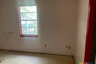 228 N Carroll Dr, Gatesville, TX 76528 - Photo 12