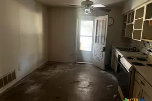 228 N Carroll Dr, Gatesville, TX 76528 - Photo 22