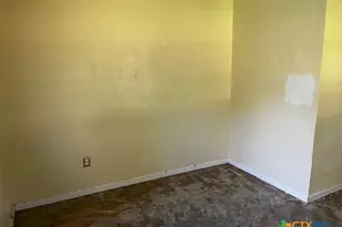 228 N Carroll Dr, Gatesville, TX 76528 - Photo 14