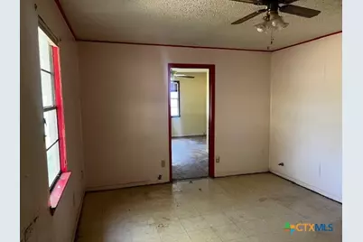 228 N Carroll Drive, Gatesville, TX 76528 - Photo 8