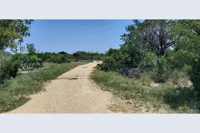 1860 Rocky Ridge Road, Uvalde, TX 78801 - Photo 10