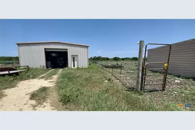 1860 Rocky Ridge Road, Uvalde, TX 78801 - Photo 6