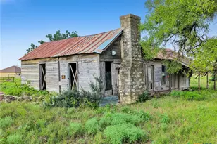 301 County Rd 253, Bertram, TX 78605 - Photo 22