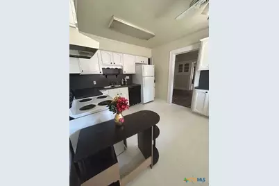 619 N Main Street, Belton, TX 76513 - Photo 4