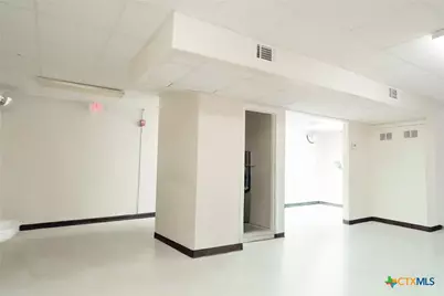 402 E Guadalupe Street, Victoria, TX 77901 - Photo 24