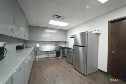 402 E Guadalupe Street, Victoria, TX 77901 - Photo 18