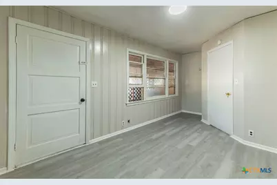 574 Oaklawn Drive, Rockdale, TX 76567 - Photo 10