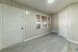 574 Oaklawn Dr, Rockdale, TX 76567 - Photo 10