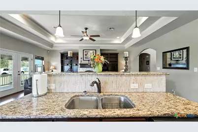 121 Carrizo Ridge, Floresville, TX 78114 - Photo 16