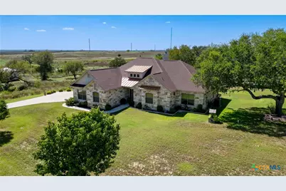 121 Carrizo Ridge, Floresville, TX 78114 - Photo 1